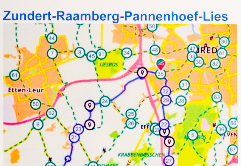 kaart met knooppunten van een fietsroute