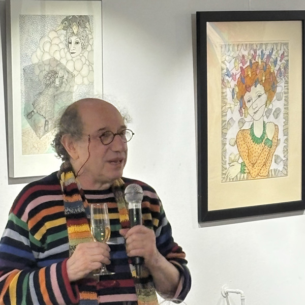 Bert Menco bij de opening van de expositie op 3 mei 2025